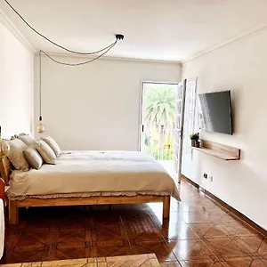 lujosa-villa-con-piscina-privada.in-canary-islands.com/